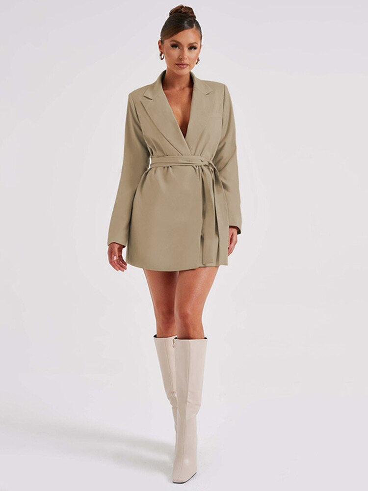 Elegantes Damen Blazerkleid Mit Taillierter Passform Minilänge V Ausschnitt Und Langen Ärmeln Für Schicke Anlässe