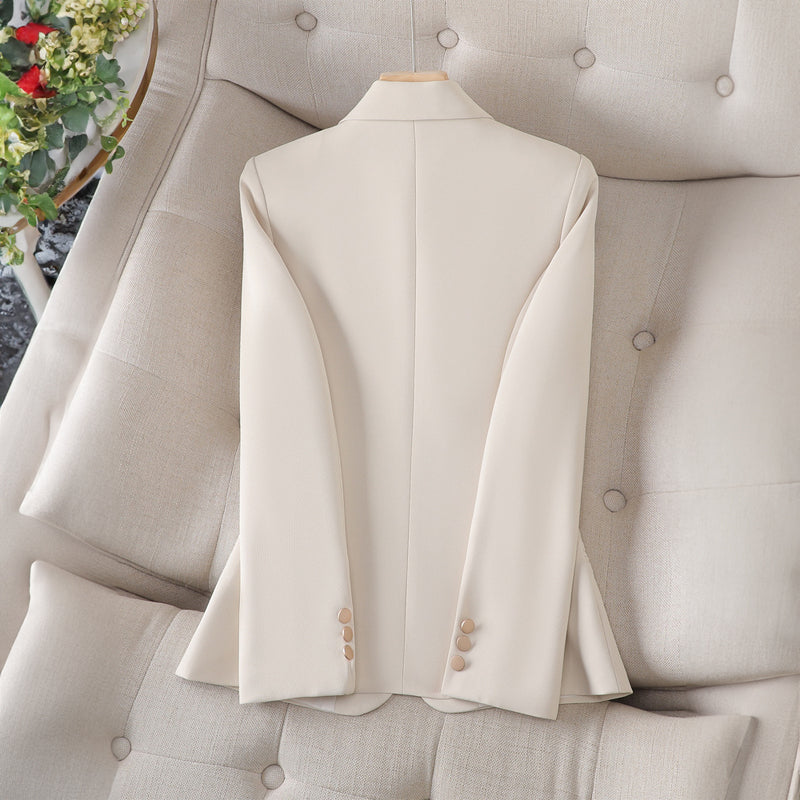 Stylischer Damenblazer Mit Reverskragen Für Freizeitlook Und Outdoor-Events