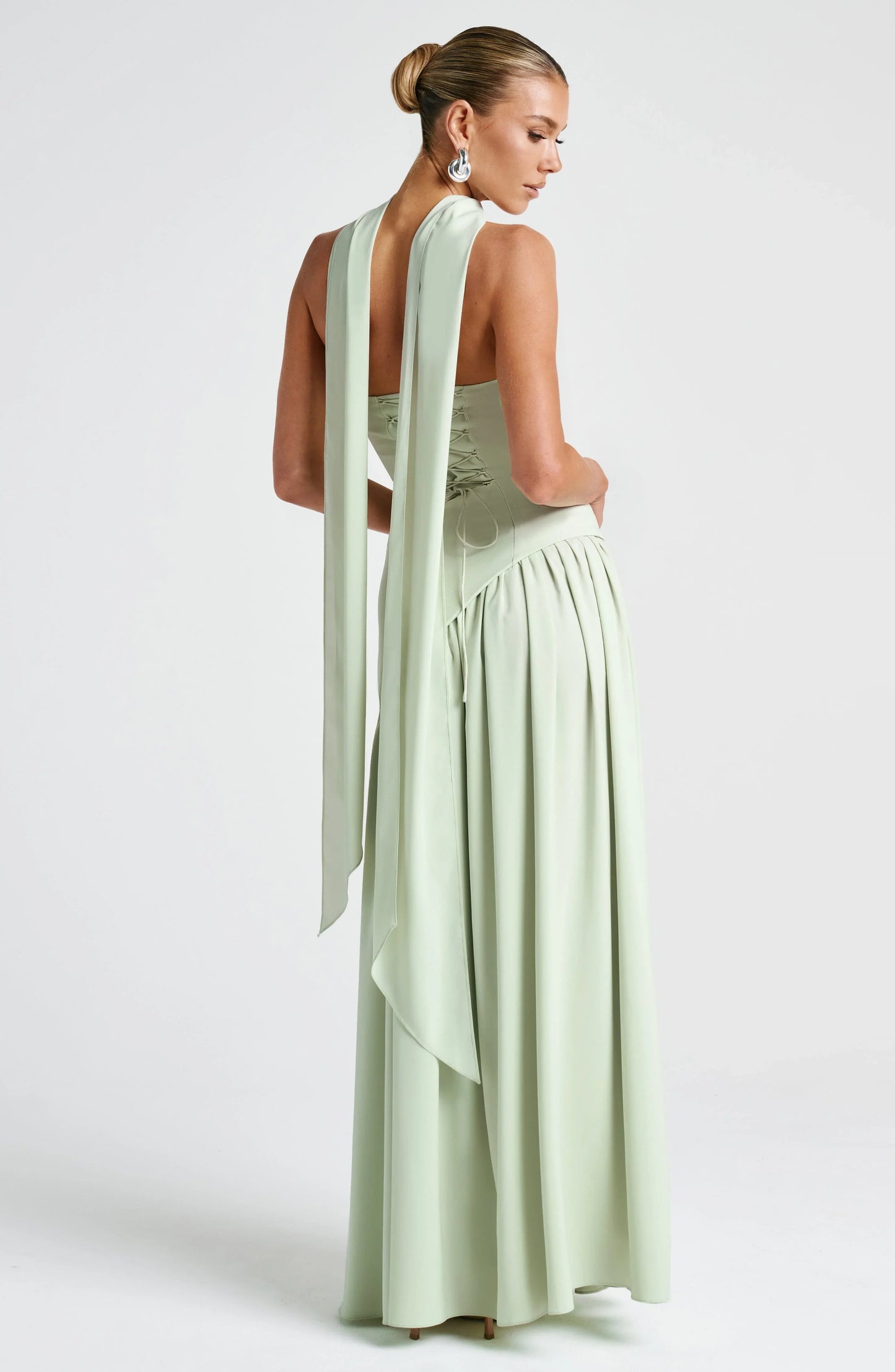 Elizabeth - Vestido largo corsé sin tirantes con pañuelo y abertura lateral