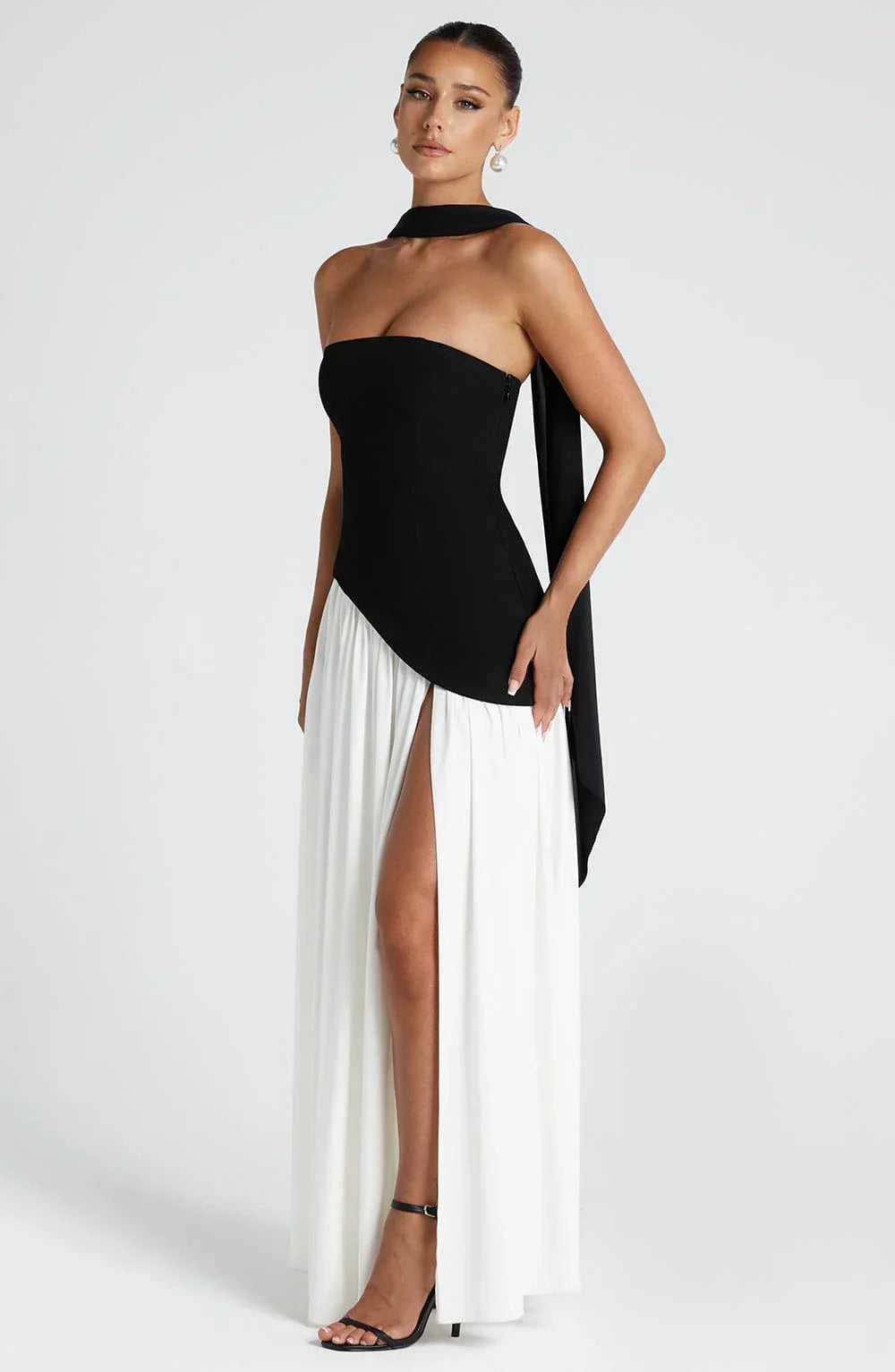 Elizabeth - Vestido largo corsé sin tirantes con pañuelo y abertura lateral